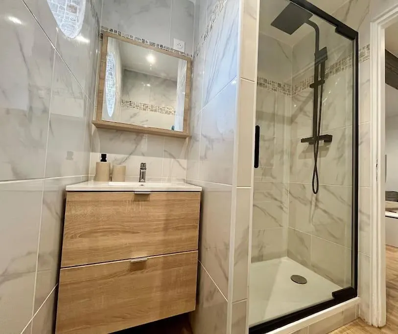 Appartement T2 Renove A 15 Min De Lyon à Pierre-Bénite