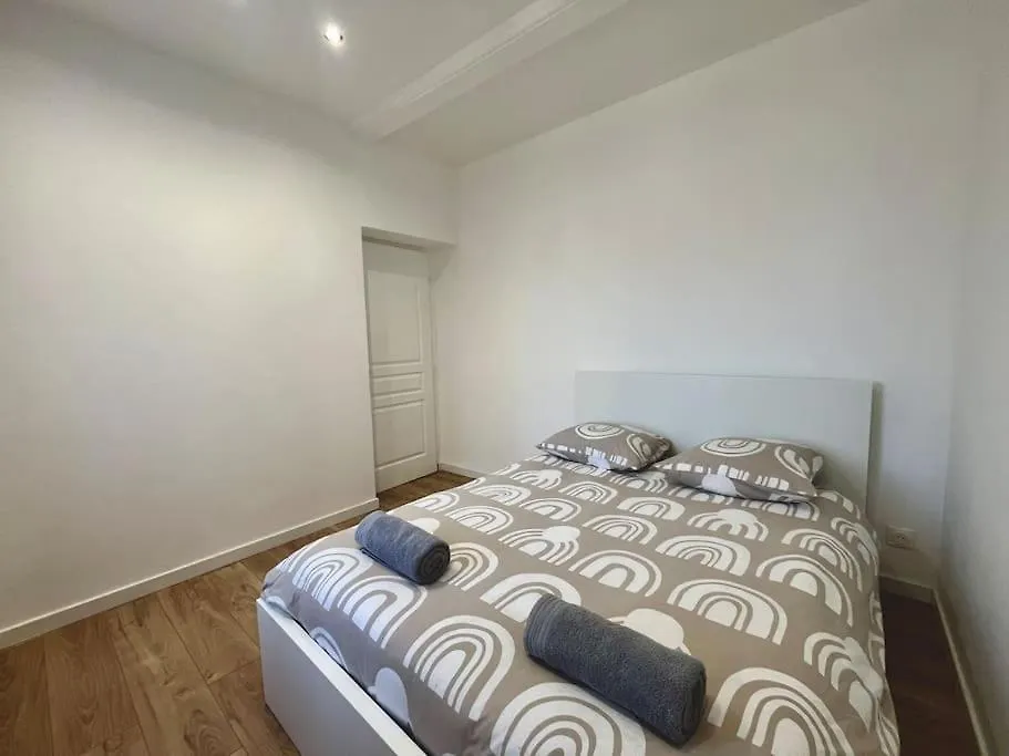 Appartement T2 Renove A 15 Min De Lyon à Pierre-Bénite 0*,  France