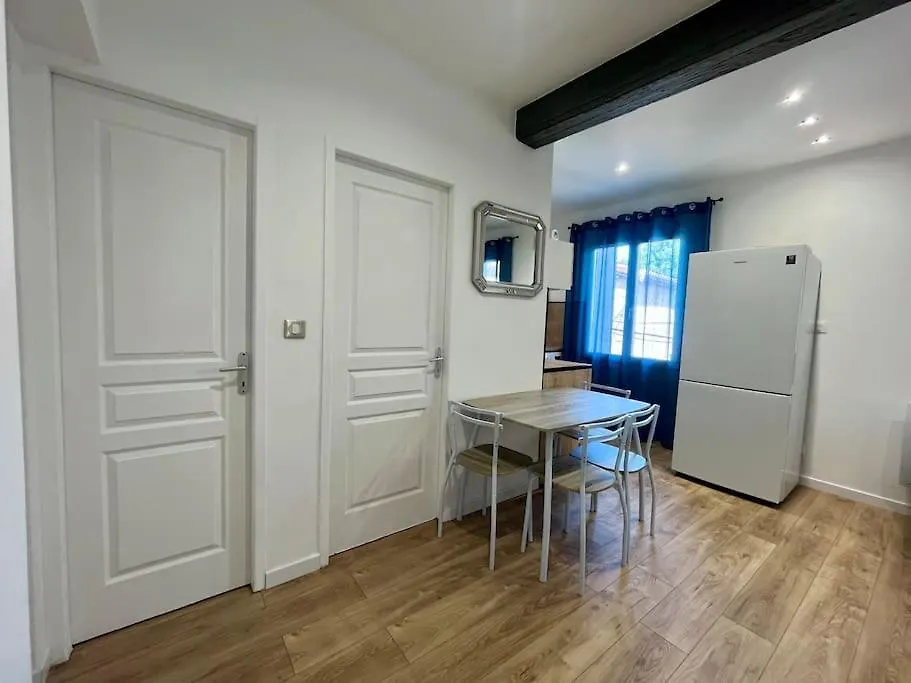 Appartement T2 Renove A 15 Min De Lyon à Pierre-Bénite